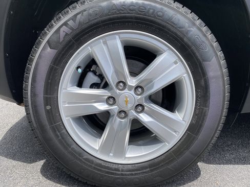Used 2018 Chevrolet Trax LT w/ LT Convenience Package AWD/4WD image 40