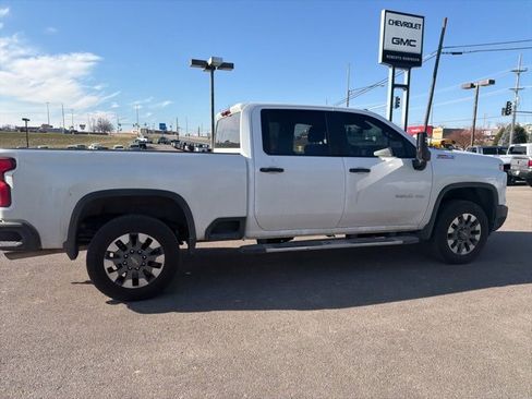Used 2024 Chevrolet Silverado 2500 Custom w/ Custom Value Package image 12