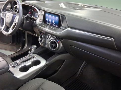 Used 2019 Chevrolet Blazer LT image 19