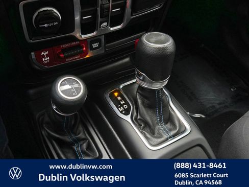 Used 2023 Jeep Wrangler Unlimited Rubicon 4xe w/ Cold Weather Group AWD/4WD image 21