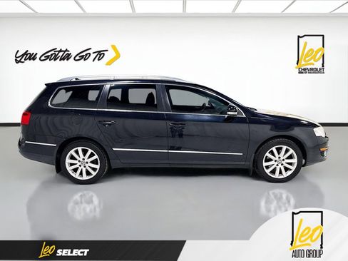 Used 2010 Volkswagen Passat Komfort FWD image 4