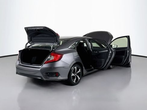 Used 2018 Honda Civic Touring image 21
