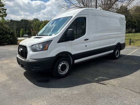 New 2026 Ford Transit 250 148 Medium Roof w/ Load Area Protection Package RWD image 4