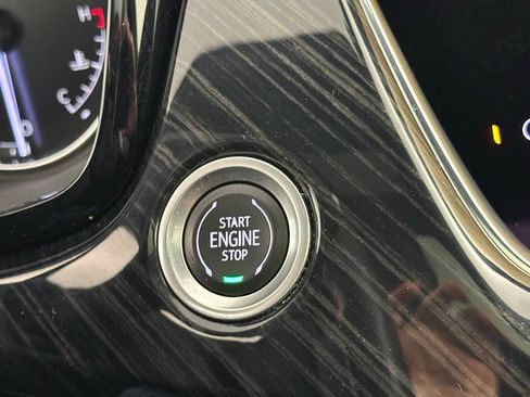 Used 2023 Cadillac XT6 Premium Luxury image 32