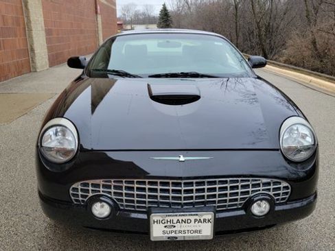 Used 2002 Ford Thunderbird image 3