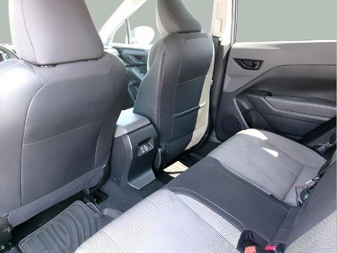 Used 2024 Subaru Crosstrek 2.0i Premium w/ Crosstrek Mirror Package image 11