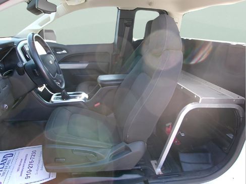 Used 2022 Chevrolet Colorado LT w/ Fleet Safety Package image 8