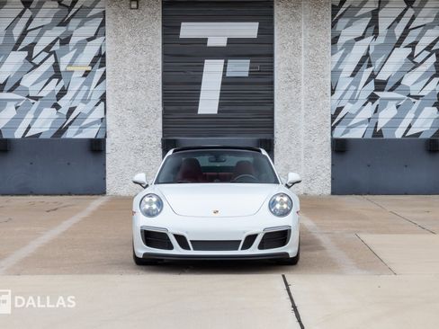 Used 2019 Porsche 911 Carrera GTS image 3