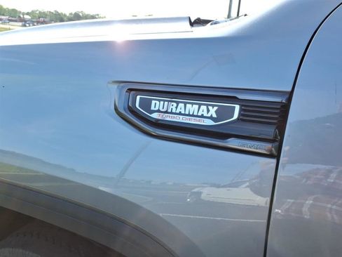 Used 2024 GMC Sierra 1500 AT4 w/ Technology Package AWD/4WD image 8
