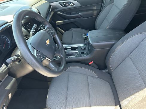 Used 2021 Chevrolet Traverse LS FWD image 10