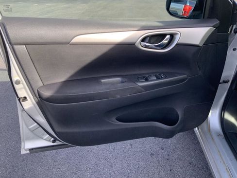 Used 2014 Nissan Sentra SV image 18