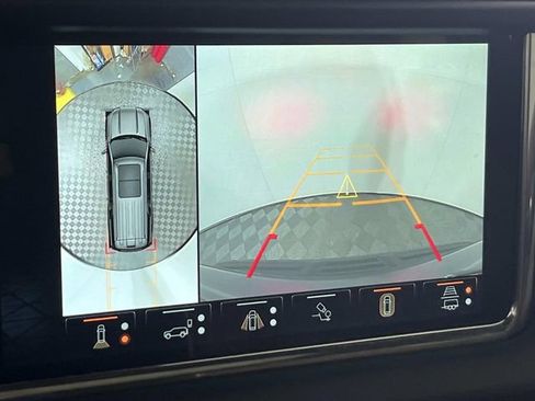 Used 2023 GMC Yukon Denali Ultimate image 33