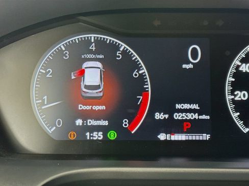 Used 2024 Honda HR-V LX image 14