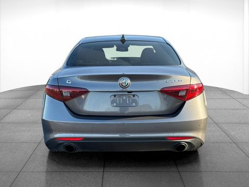 Used 2022 Alfa Romeo Giulia Ti AWD/4WD image 6