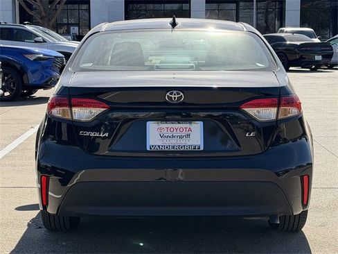 Certified 2025 Toyota Corolla LE image 5