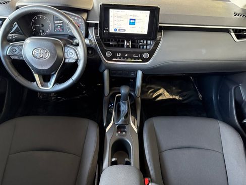 Certified 2025 Toyota Corolla Cross LE image 17