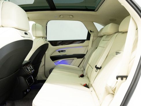 New 2026 Bentley Bentayga AWD/4WD image 41