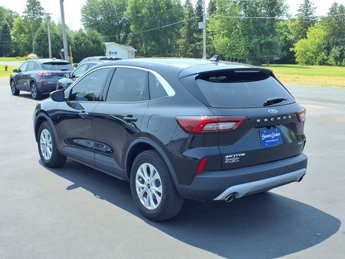 Used 2023 Ford Escape Active w/ Tech Pack #1 AWD/4WD image 3