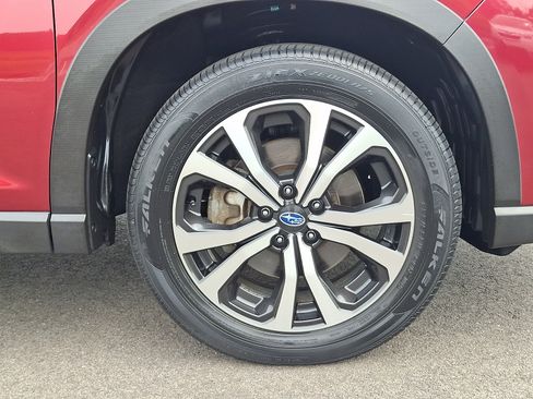 Certified 2022 Subaru Forester Limited AWD/4WD image 9