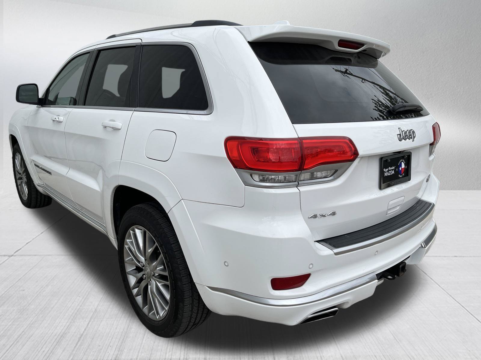 Used 2017 Jeep Grand Cherokee Summit w/ Platinum Series Group AWD/4WD image 6