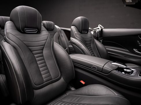 Used 2018 Mercedes-Benz S 560 Cabriolet image 66