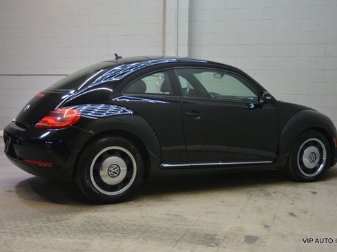Used 2012 Volkswagen Beetle 2.5 FWD image 9
