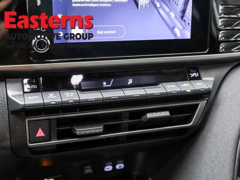 Used 2025 Toyota Camry LE image 19