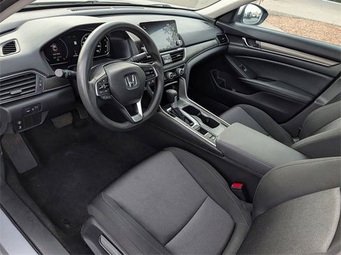 Used 2018 Honda Accord LX image 9