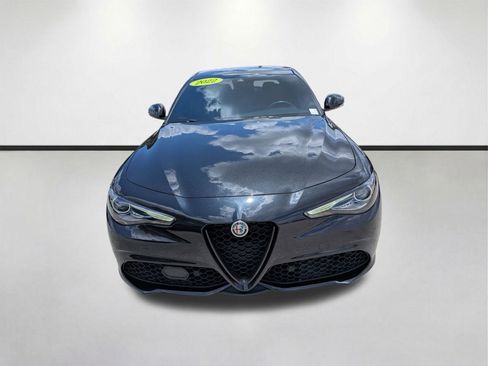Used 2022 Alfa Romeo Giulia Veloce RWD image 10