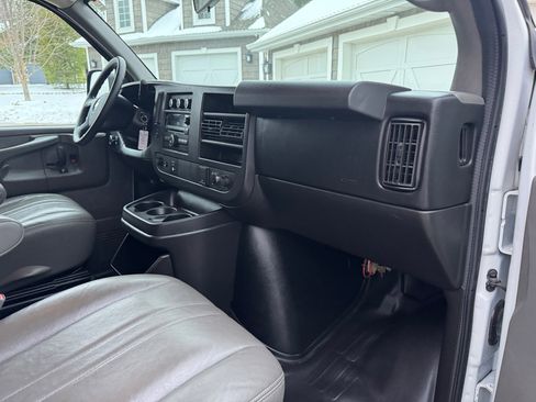 Used 2015 Chevrolet Express 2500 LS image 17