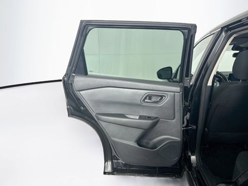 Used 2025 Nissan Rogue S FWD image 25