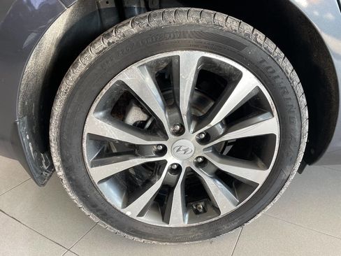 Used 2018 Hyundai Elantra GT image 14