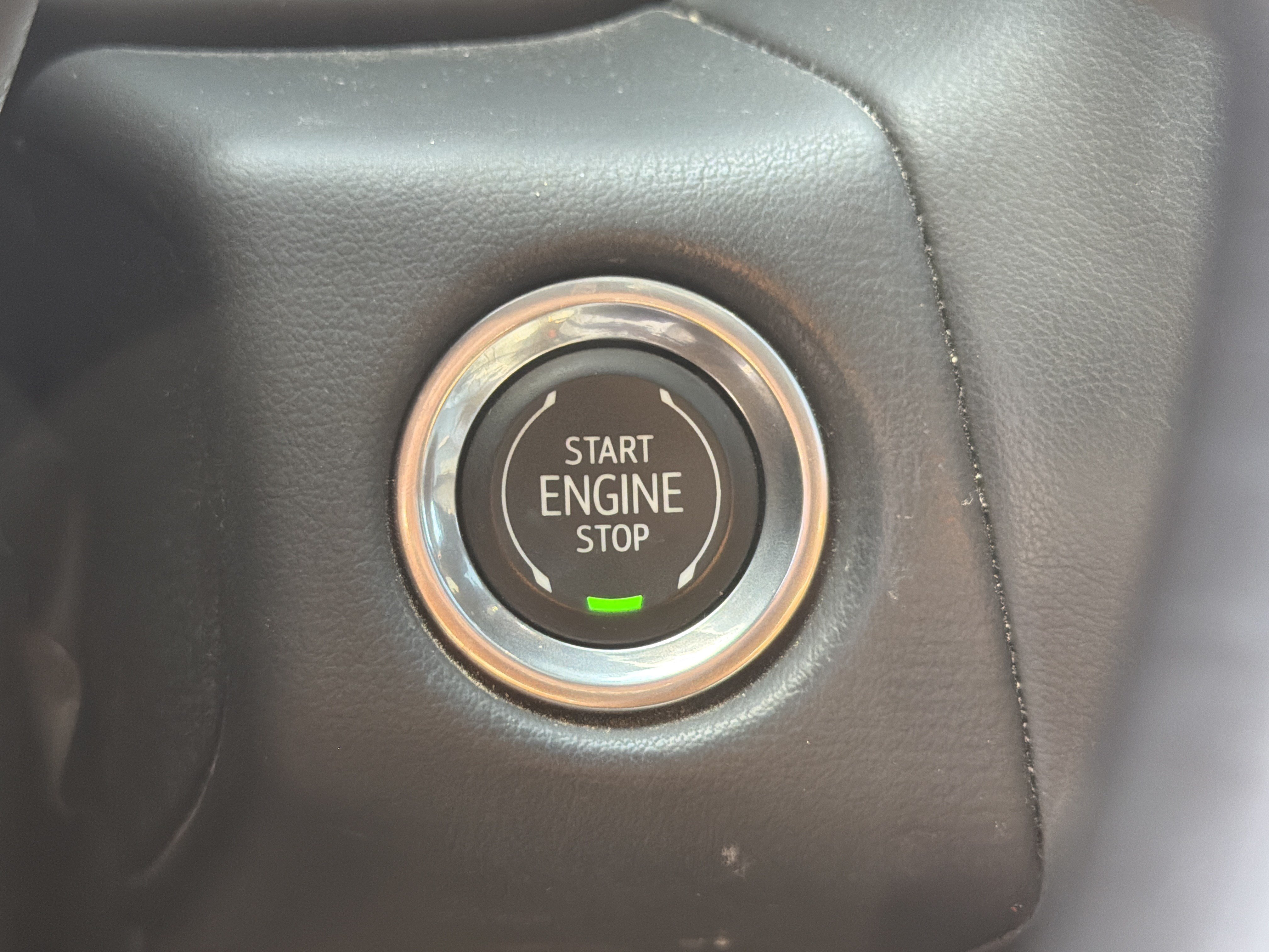 Used 2023 GMC Yukon XL AT4 w/ AT4 Premium Package AWD/4WD image 34