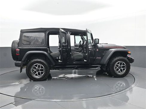 Used 2024 Jeep Wrangler Unlimited Rubicon image 28