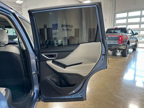 Used 2024 Subaru Forester image 32