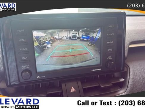 Used 2021 Toyota RAV4 XLE AWD/4WD image 15