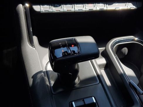 Used 2024 GMC Sierra 1500 AT4 w/ Technology Package AWD/4WD image 33
