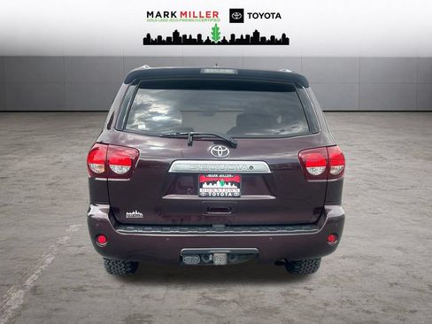 Used 2019 Toyota Sequoia Platinum AWD/4WD image 4