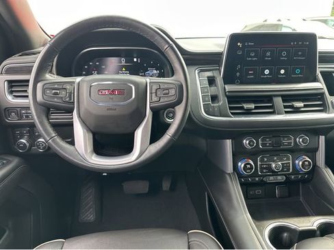 Certified 2022 GMC Yukon XL SLT w/ SLT Luxury Package image 5