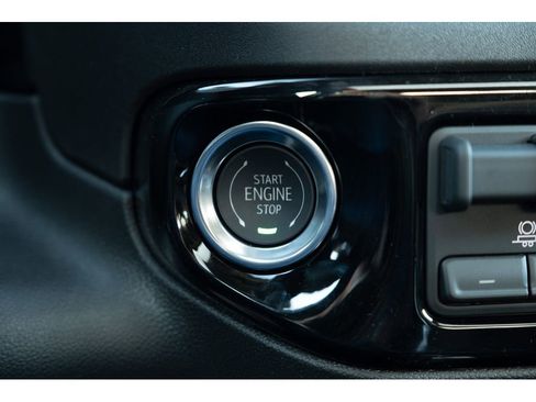 New 2026 GMC Sierra 1500 SLT image 31