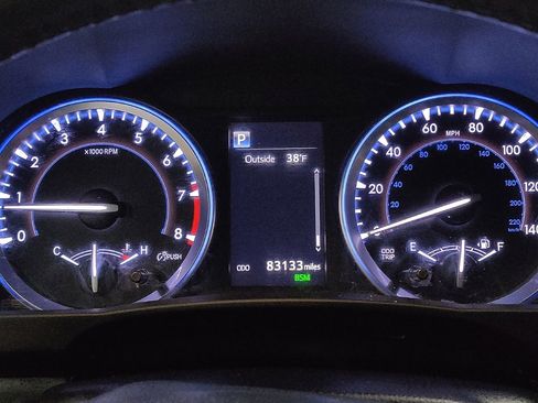 Used 2017 Toyota Highlander XLE image 23