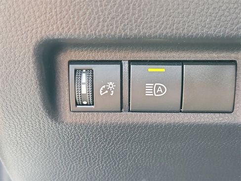 Used 2025 Toyota RAV4 LE image 29