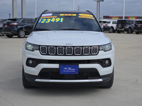 Used 2025 Jeep Compass Limited image 2