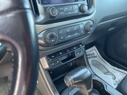 Used 2017 Chevrolet Colorado Z71 image 12