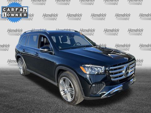 Used 2025 Mercedes-Benz GLS 450 4MATIC image 2