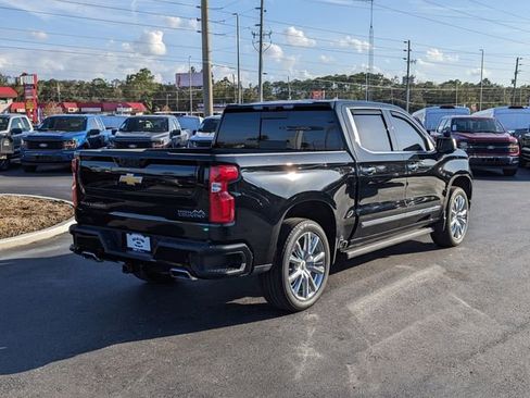 Certified 2025 Chevrolet Silverado 1500 High Country AWD/4WD image 5