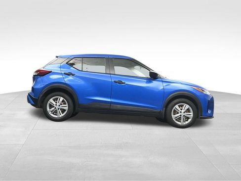 Used 2022 Nissan Kicks S FWD image 15