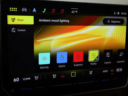 Used 2025 Volkswagen ID. Buzz Pro S image 43