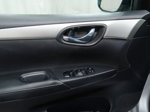 Used 2018 Nissan Sentra S image 18