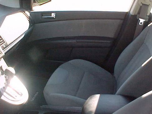 Used 2010 Nissan Sentra 2.0 SR image 18